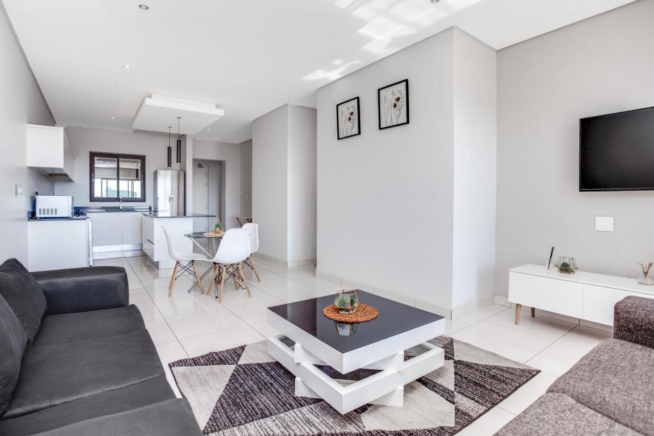 Urban Oasis At One Hyde Park * Johannesburg