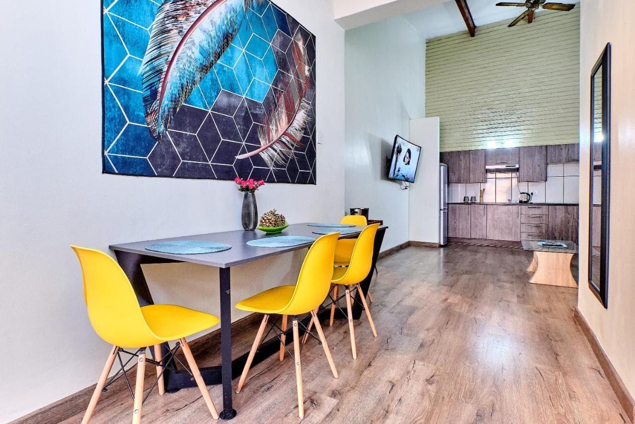 Holiday home Charming House In Sandton With An Inverter