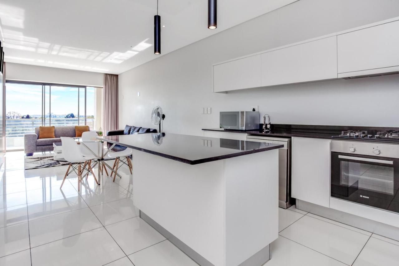 Apartment Urban Oasis At One Hyde Park