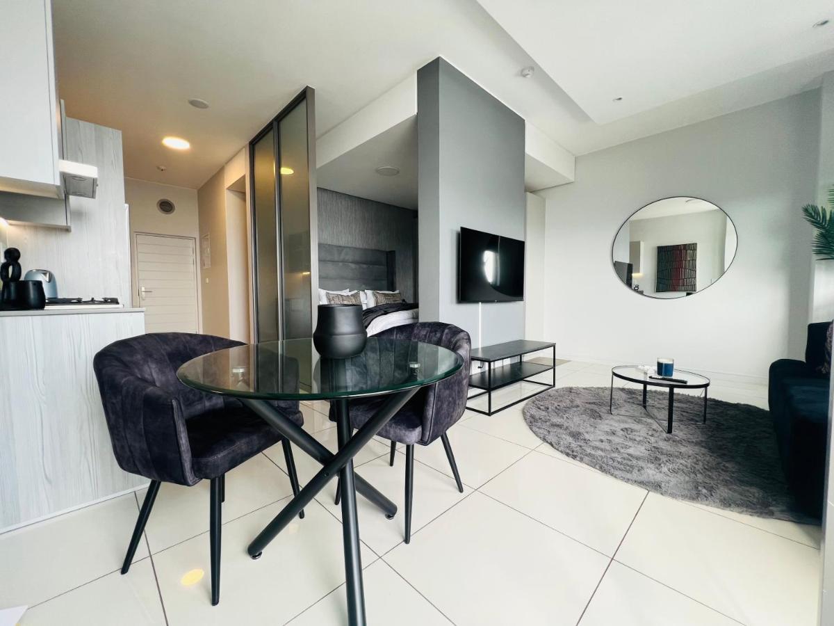 The Median Apartment Johannesburg