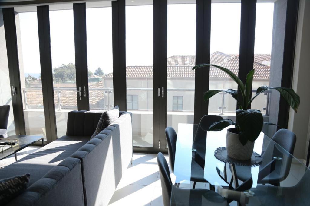 Khách sạn hẻo lánh Executive 3 Bed With Balcony & Executive 2 Bed In Sandton *