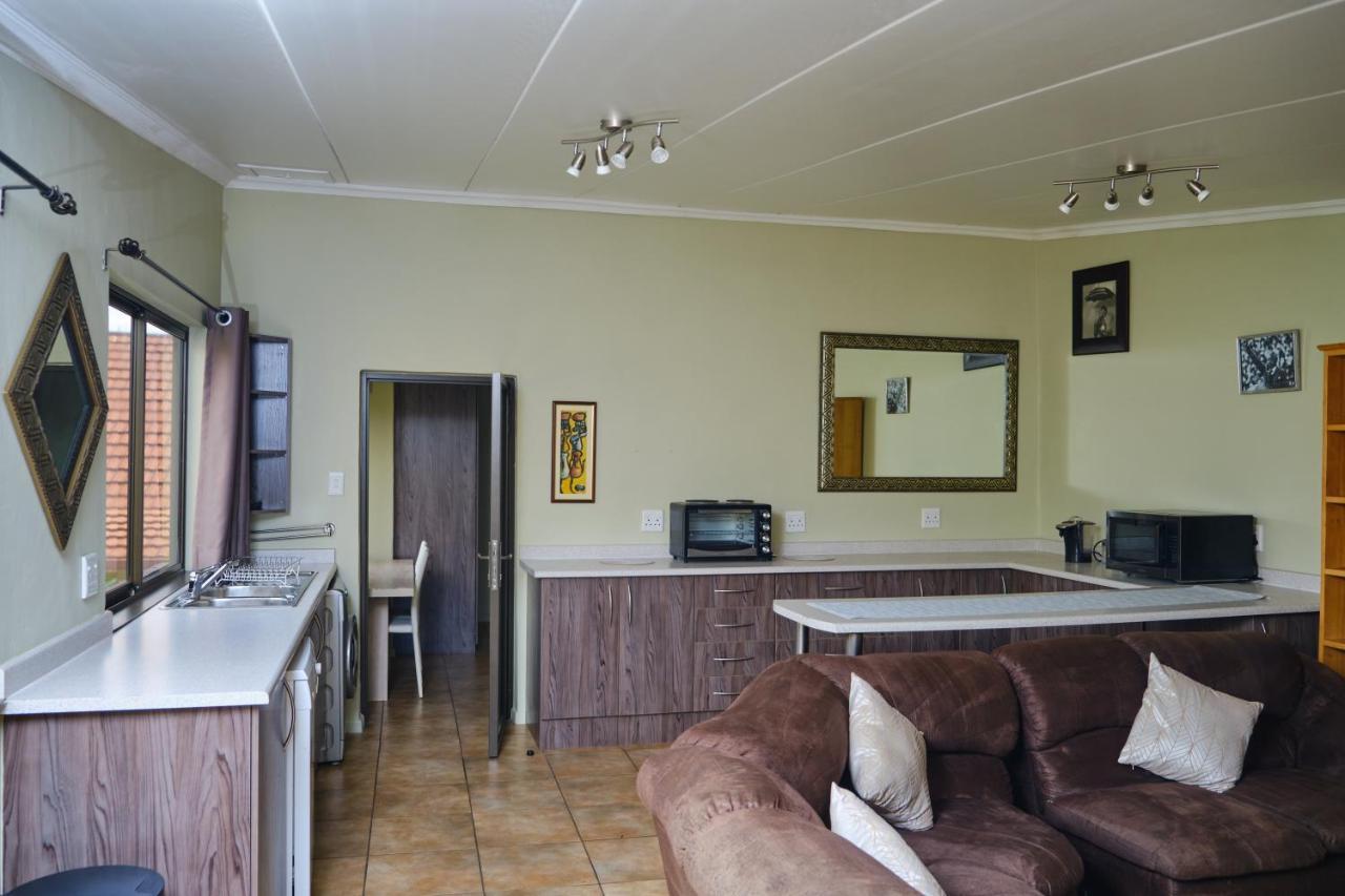 Hidden Retreat In Kensington * Johannesburg