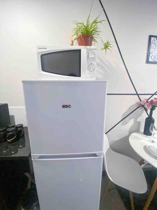 Cozy Escape Bachelor In Maboneng + Uncapped Wi-fi. * Johannesburg