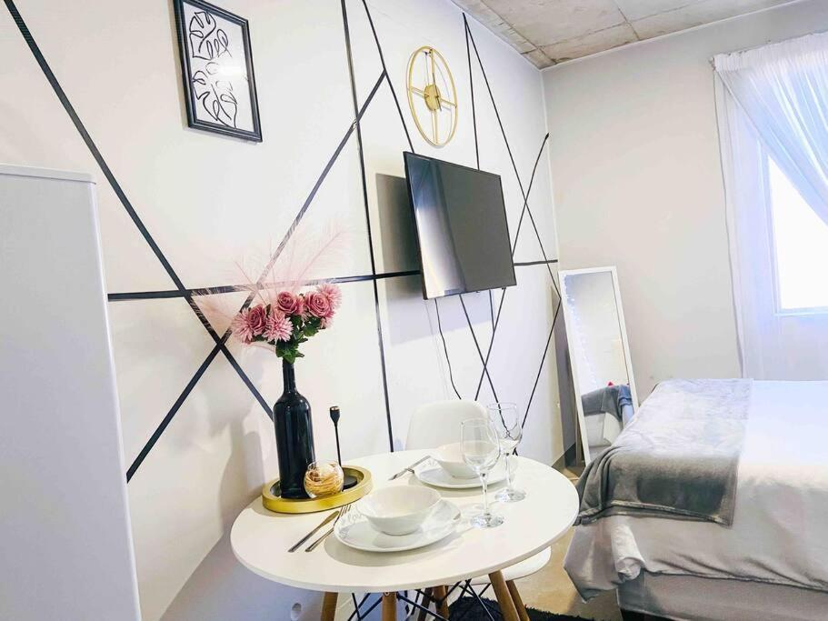 Cozy Escape Bachelor In Maboneng + Uncapped Wi-fi. Apartment Johannesburg