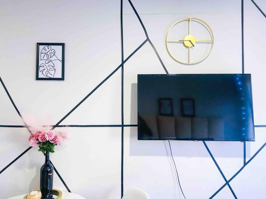 Cozy Escape Bachelor In Maboneng + Uncapped Wi-fi. Apartment *