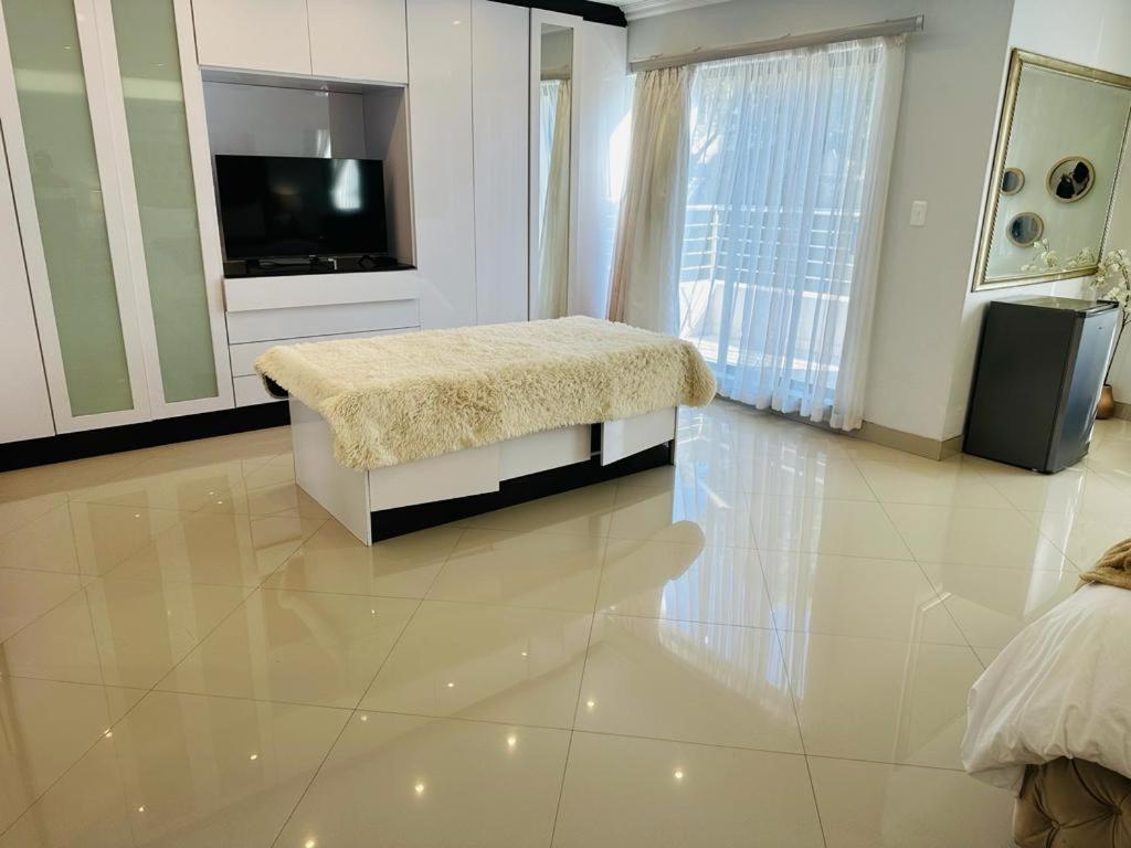 The Hide In Sandton Guest house