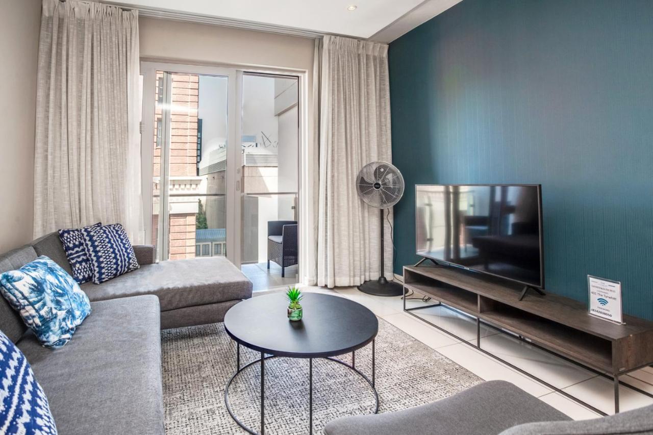Tyrwhitt Serviced In Rosebank Apartment
