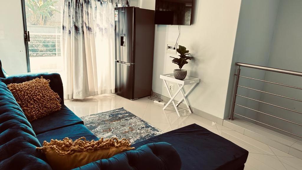The Hide In Sandton Guest house *