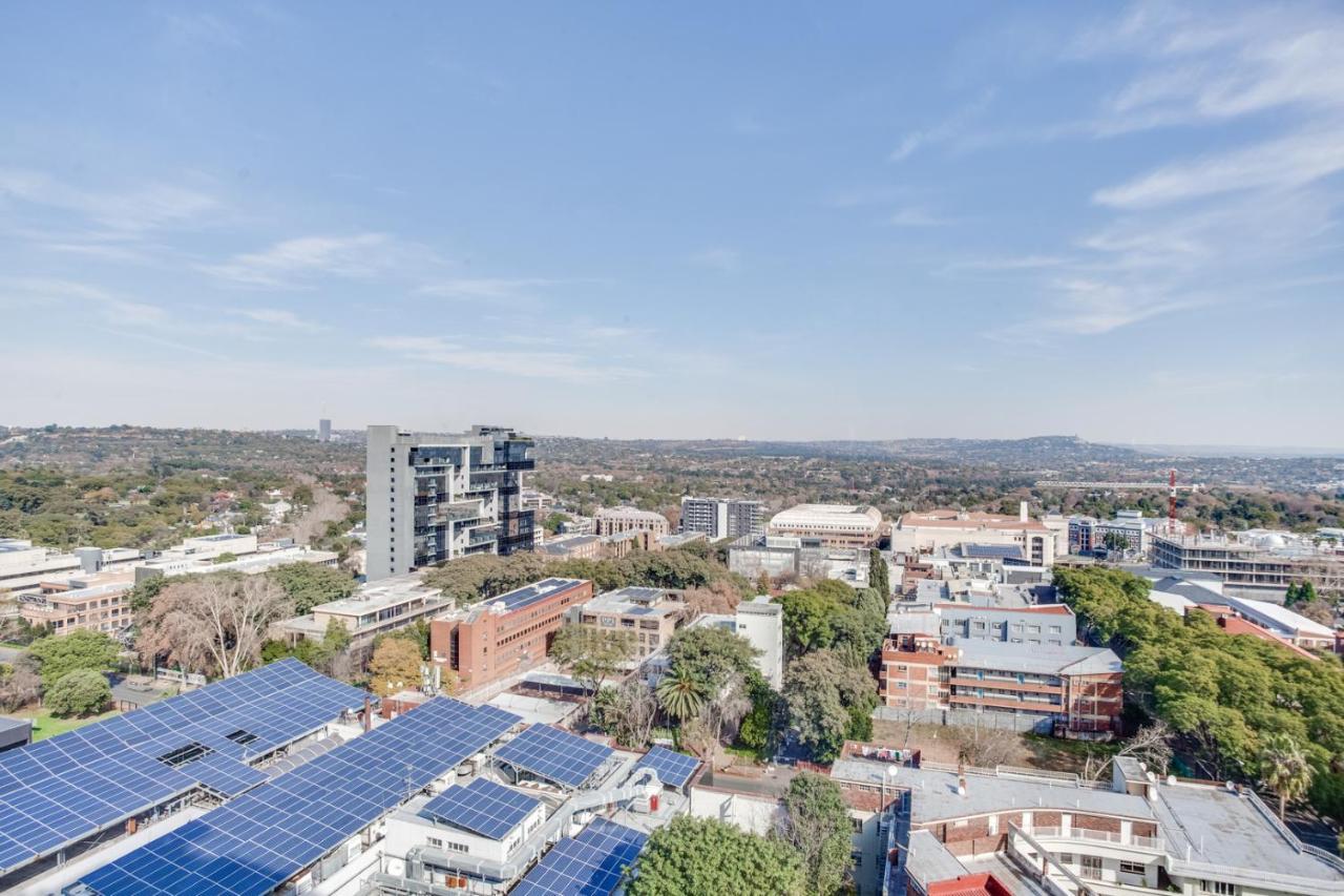 Tyrwhitt Serviced In Rosebank Apartment *
