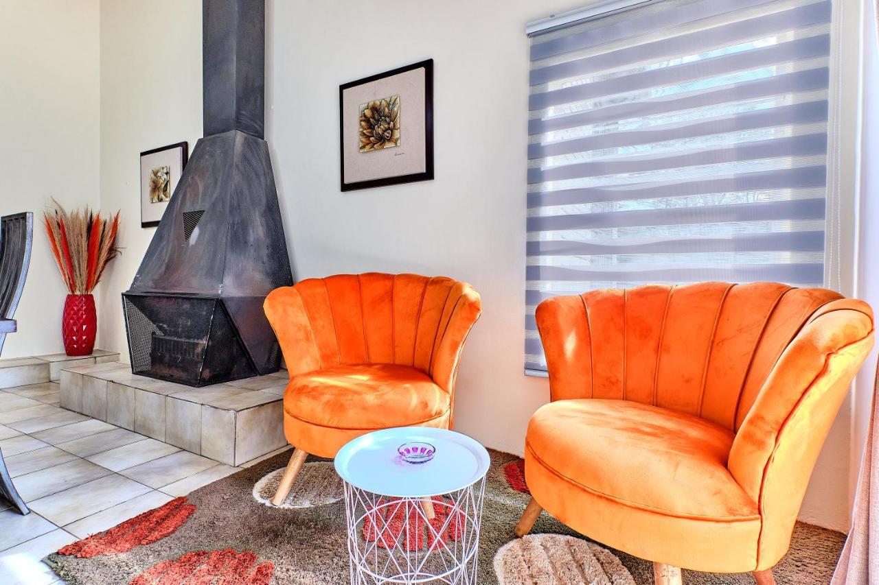 Holiday home Charming House In Sandton With An Inverter
