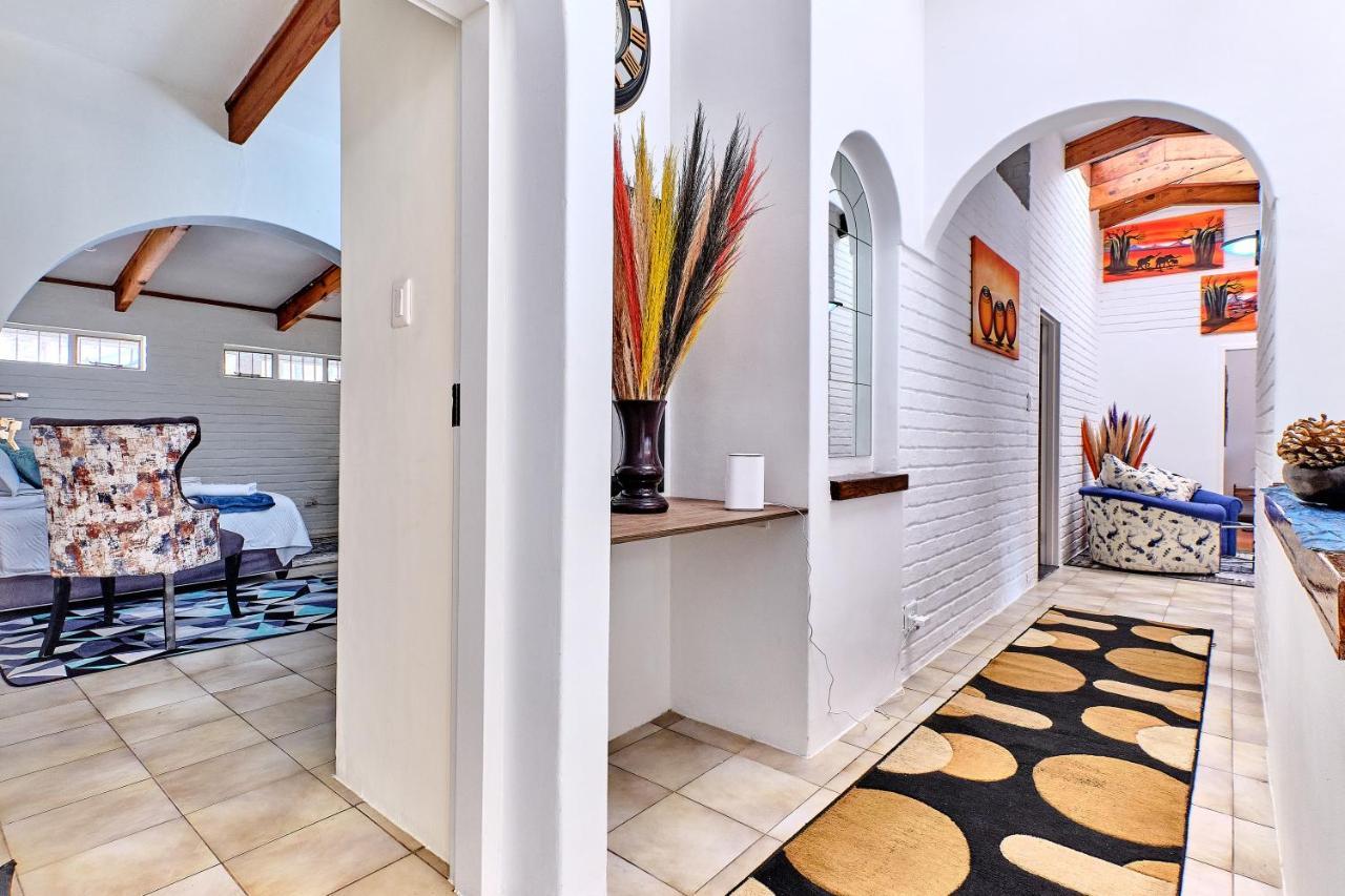 Charming House In Sandton With An Inverter Holiday home Johannesburg