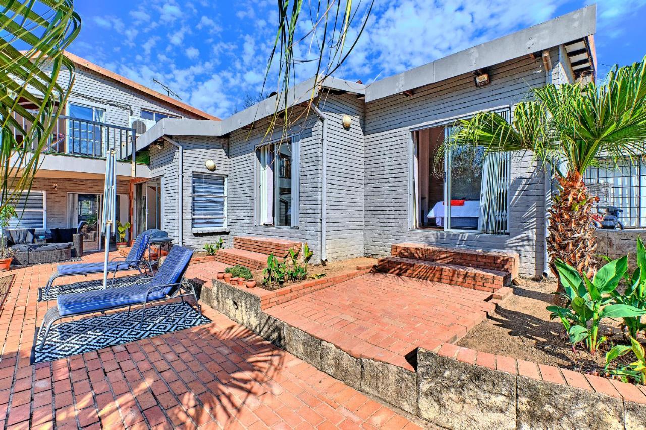 Charming House In Sandton With An Inverter * Johannesburg