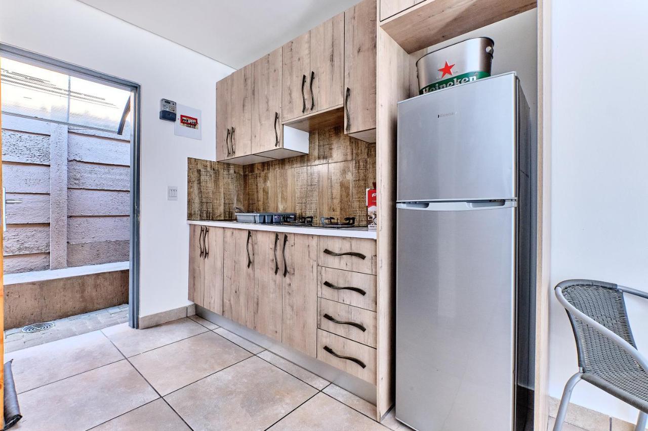 Charming House In Sandton With An Inverter Holiday home *