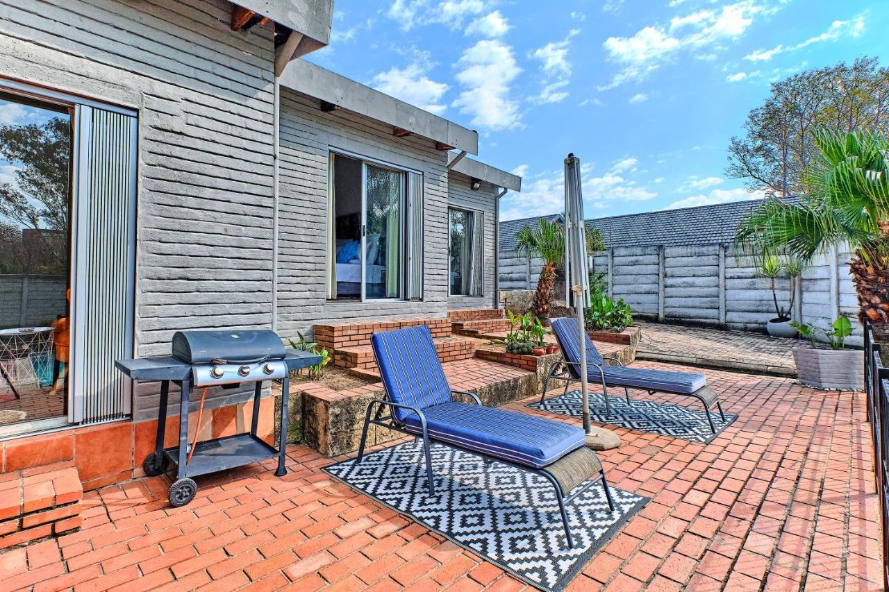 Charming House In Sandton With An Inverter