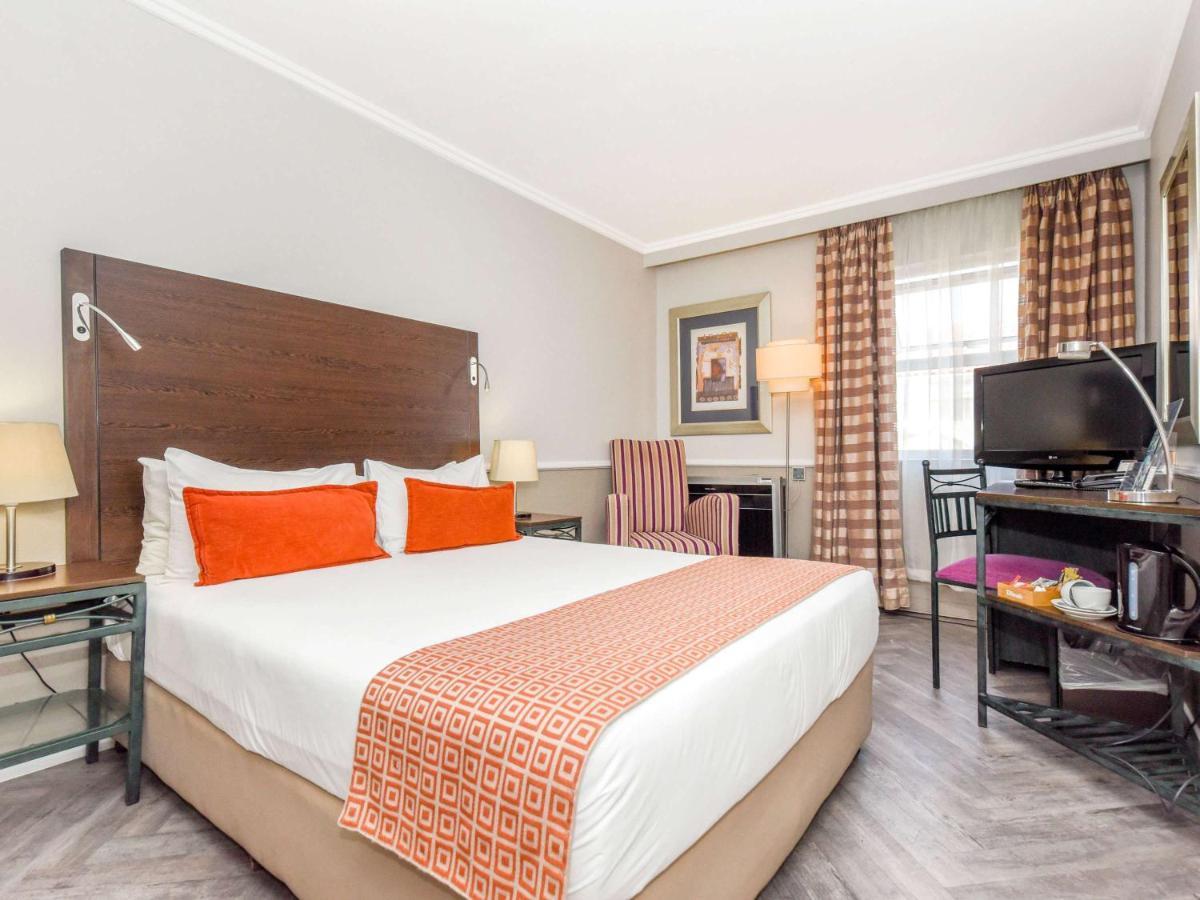 Mercure Randburg Khách sạn 3*