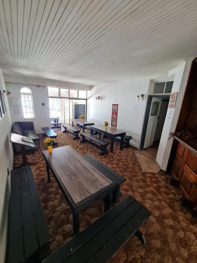 Melville House Hostel