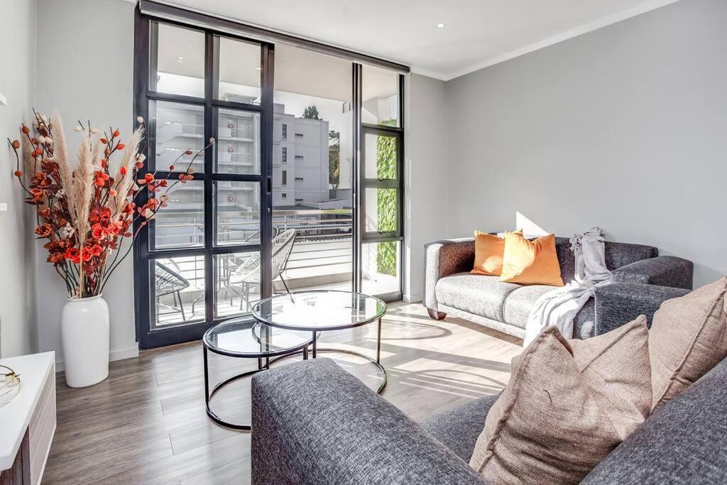 Apartment The Galleries Serviced In Rosebank *