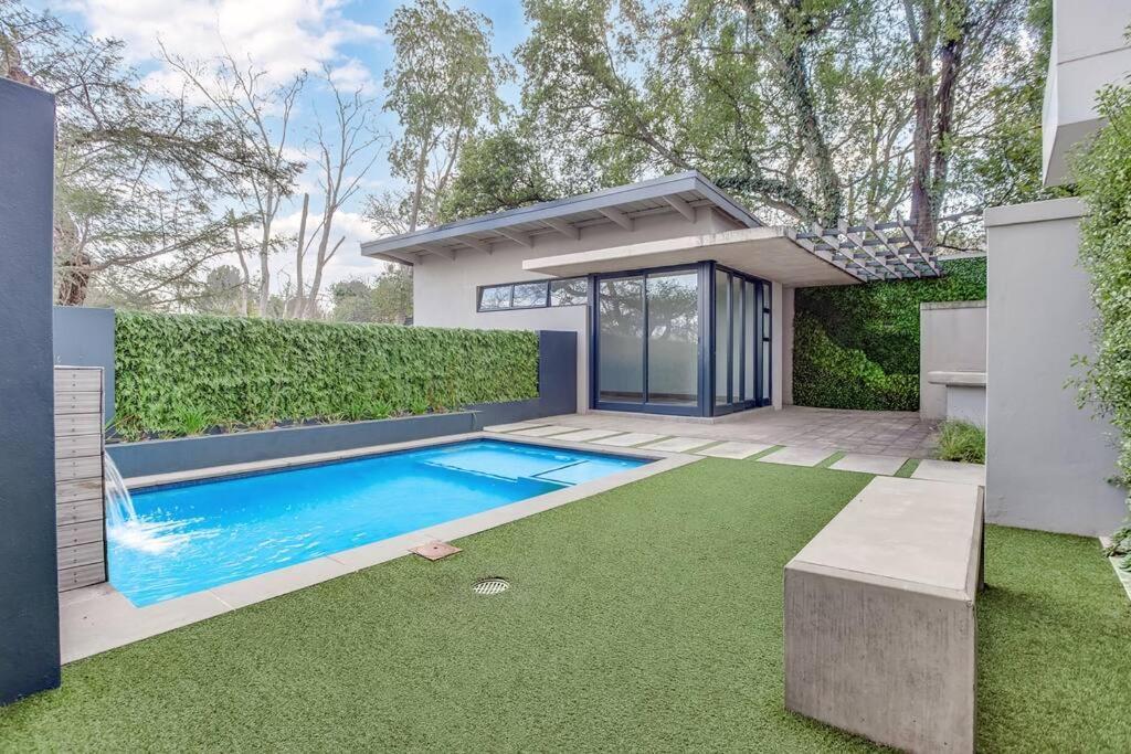 The Galleries Serviced In Rosebank Apartment Johannesburg
