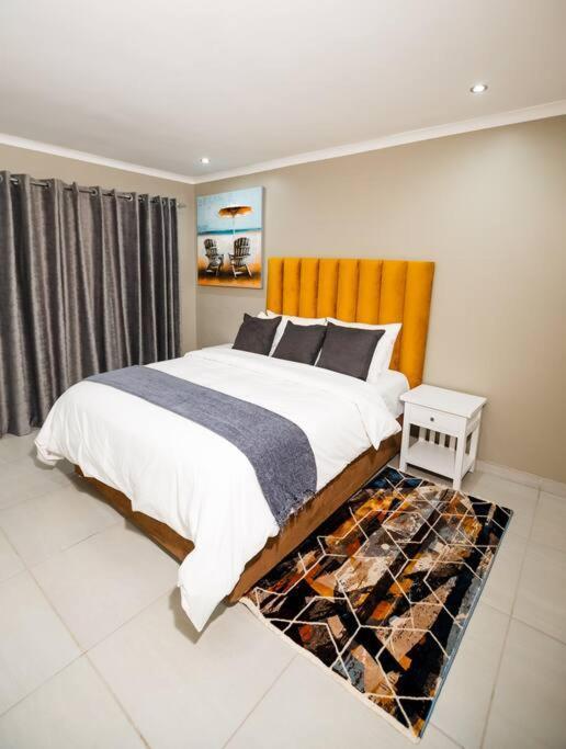Apartment 3 Bedroom In Bryanston Johannesburg