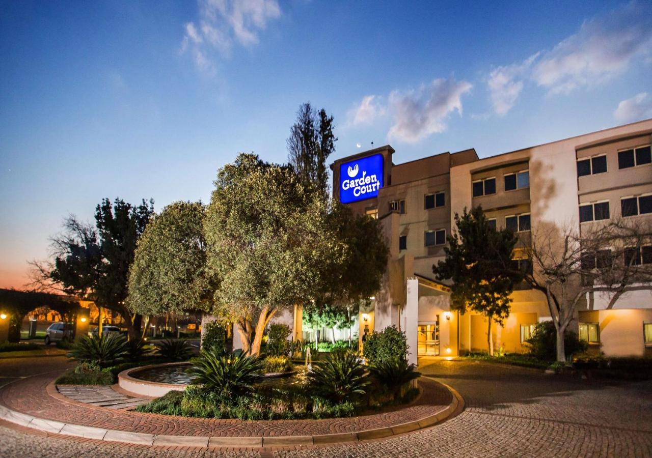 Garden Court Eastgate 3*