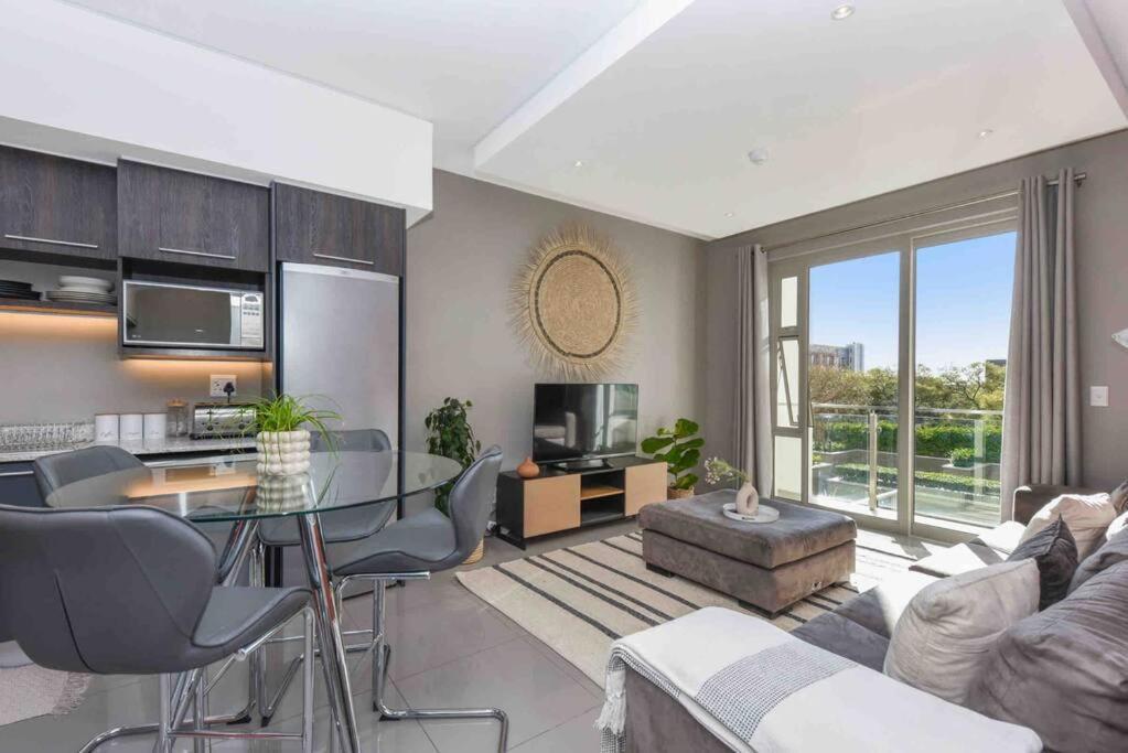 Tyrwhitt Stylish Rosebank * Joanesburgo
