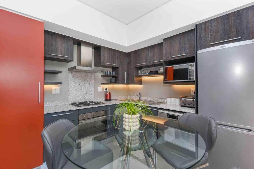 Apartamento Tyrwhitt Stylish Rosebank Joanesburgo