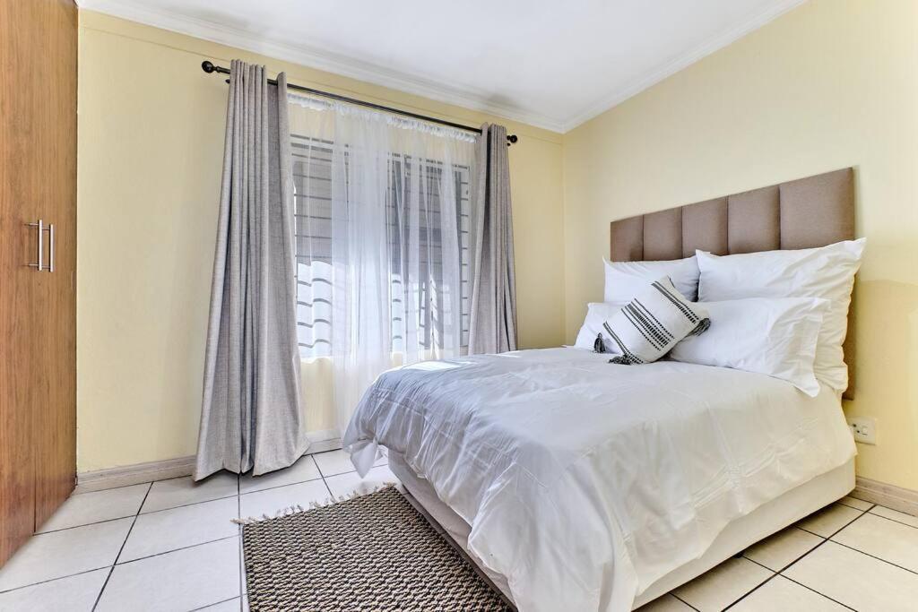 Apartment Muanu Property Sandton