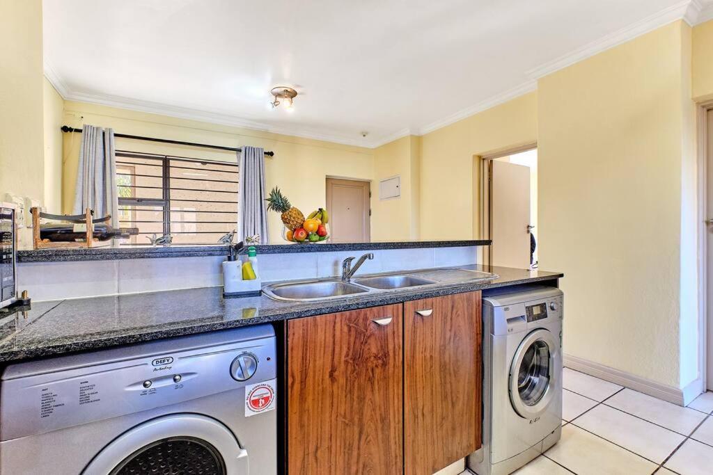 Apartment Muanu Property Sandton