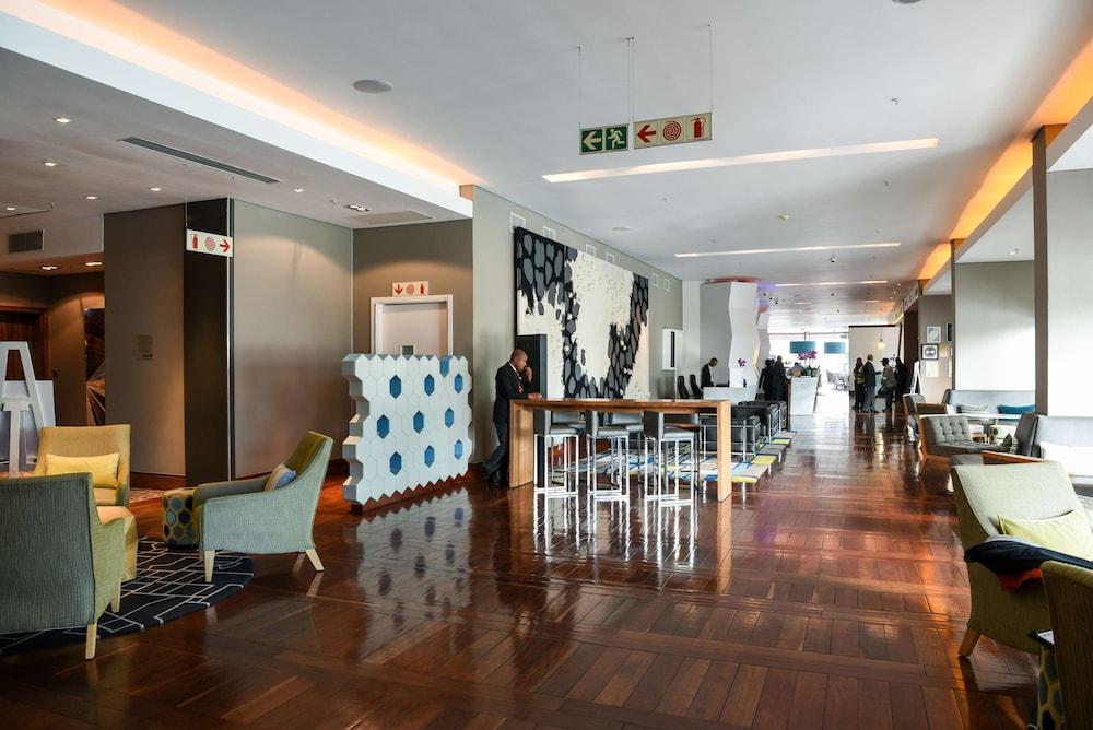 Radisson Blu Gautrain Hotel, Sandton Hotel Johannesburg