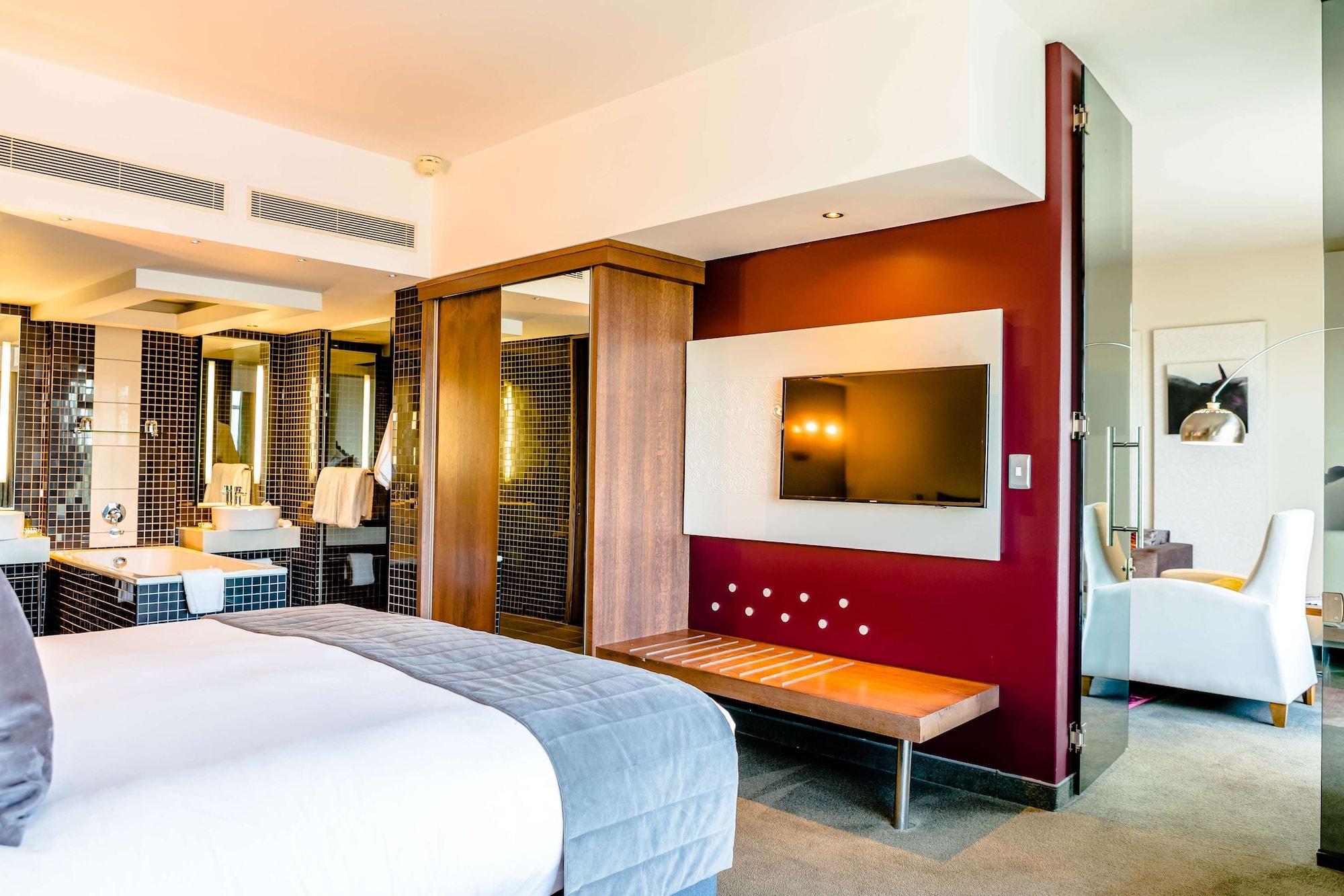 Hotel Southern Sun Rosebank, 4*