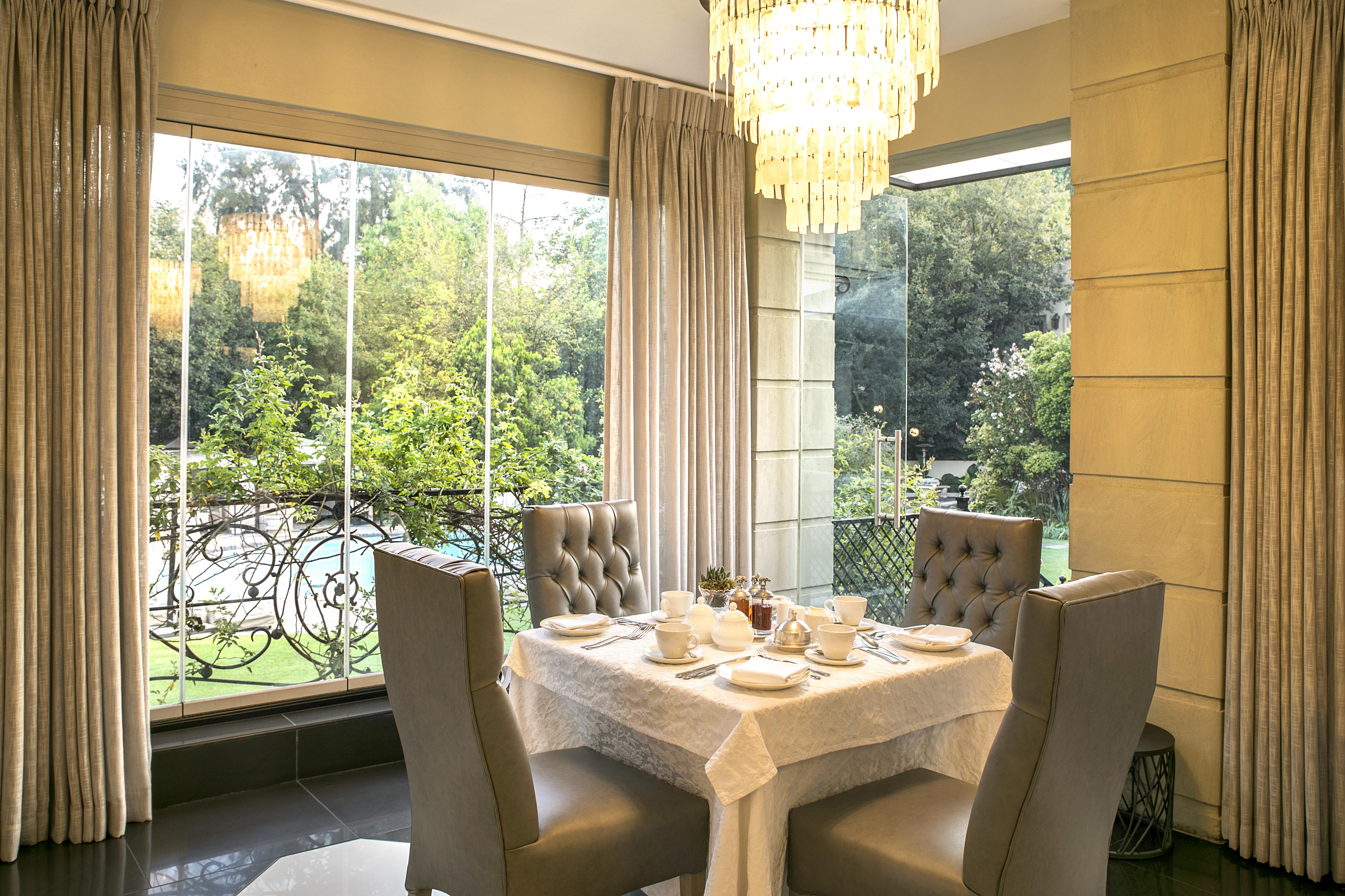 Fairlawns Boutique & Hotel