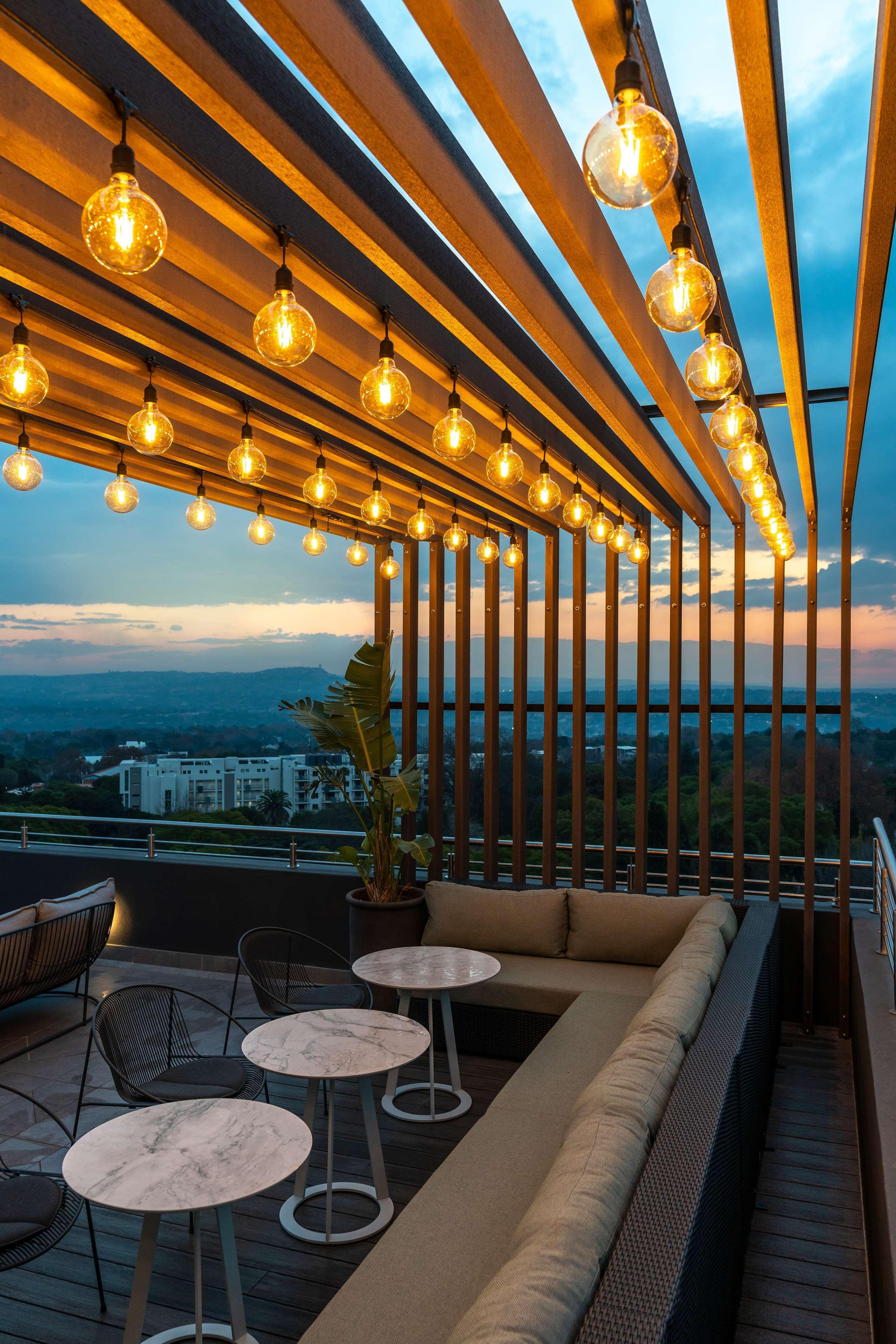 Radisson Red Rosebank Hotel 4*