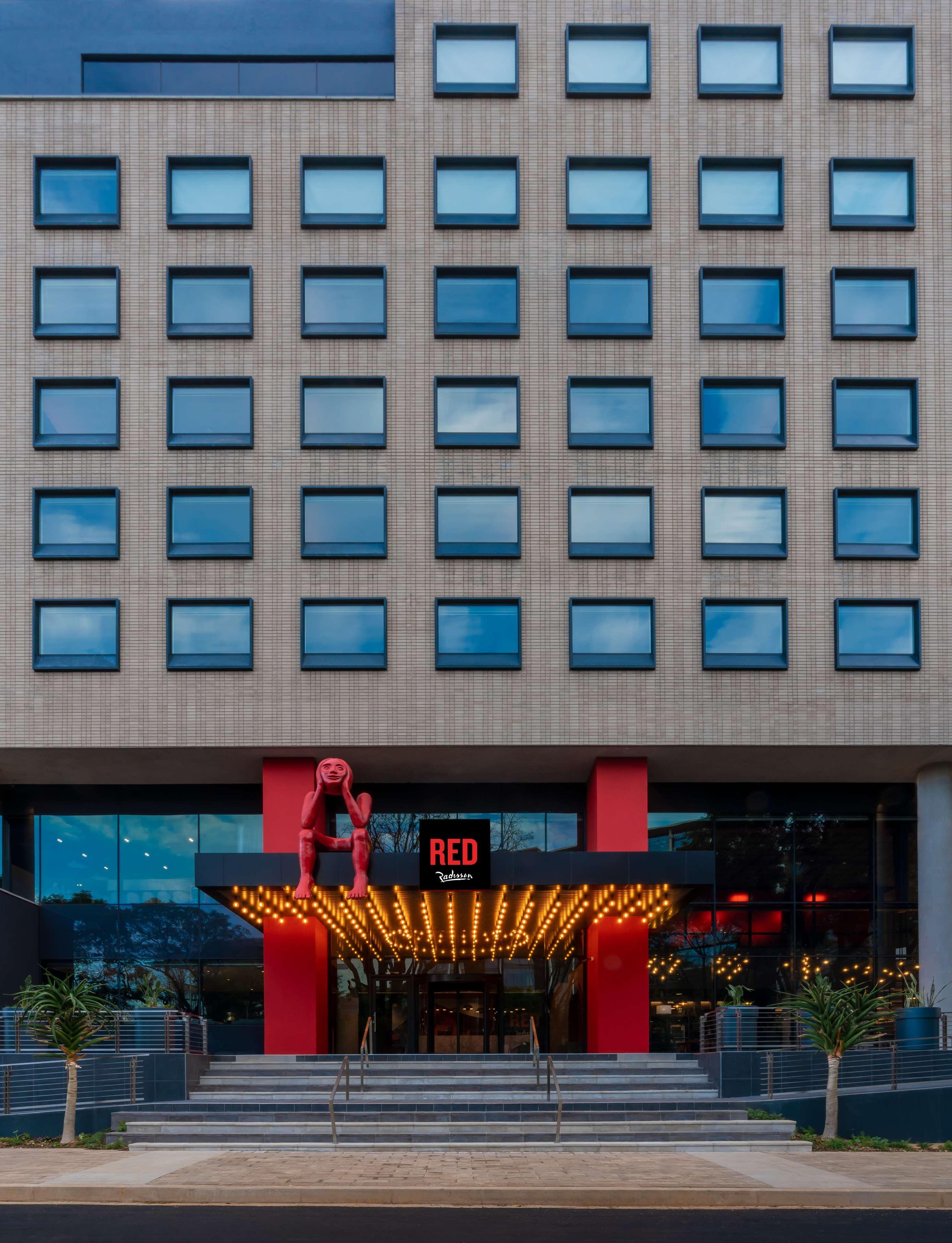 Hotel Radisson Red Rosebank 4*