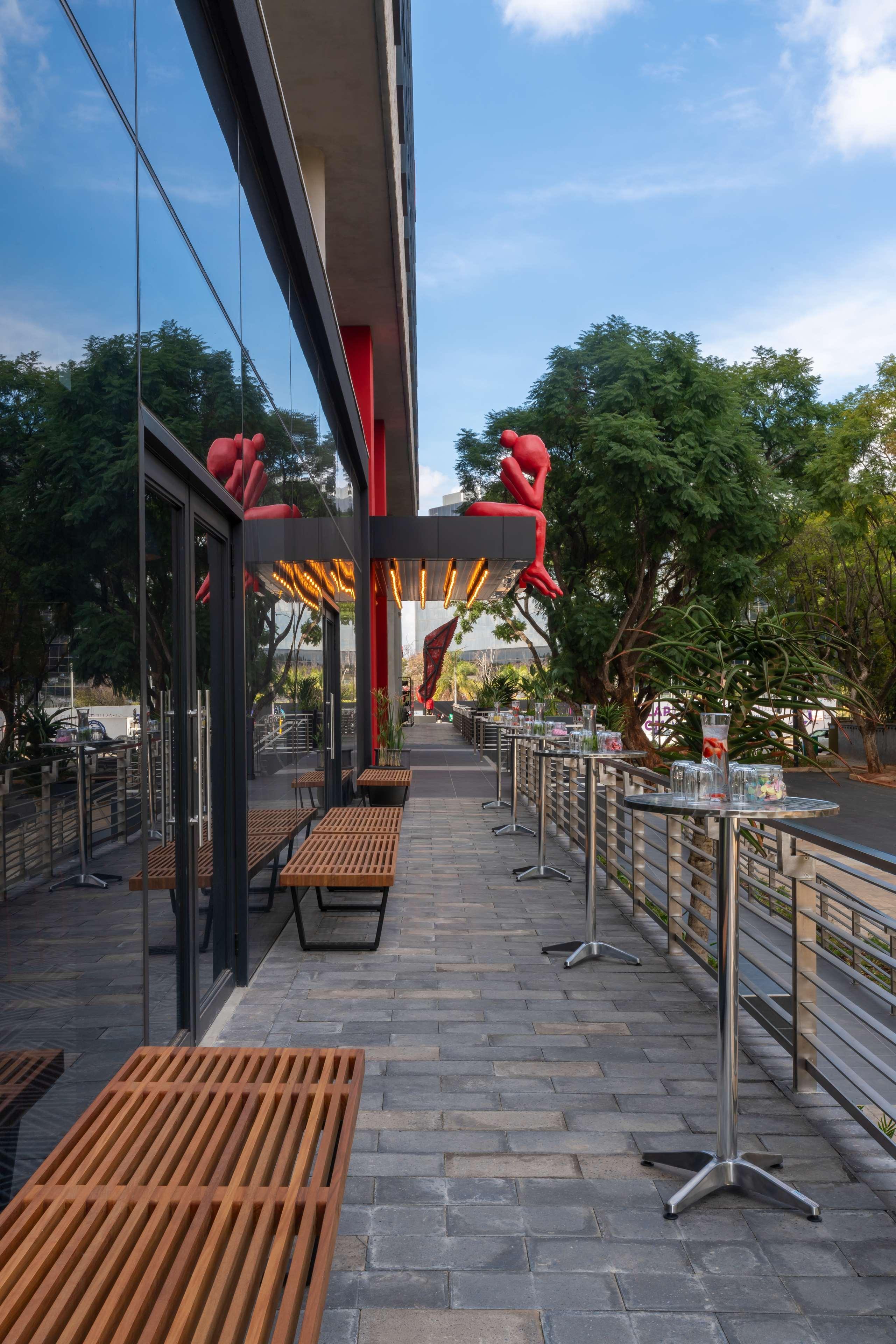 Radisson Red Rosebank
