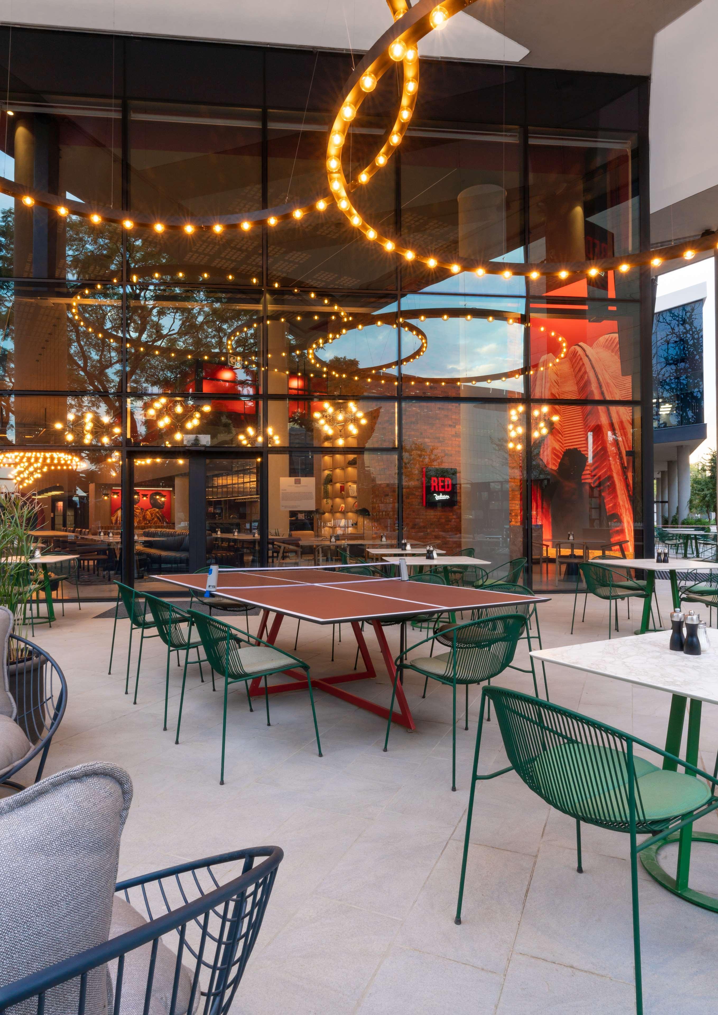 Hotel Radisson Red Rosebank Johannesburg