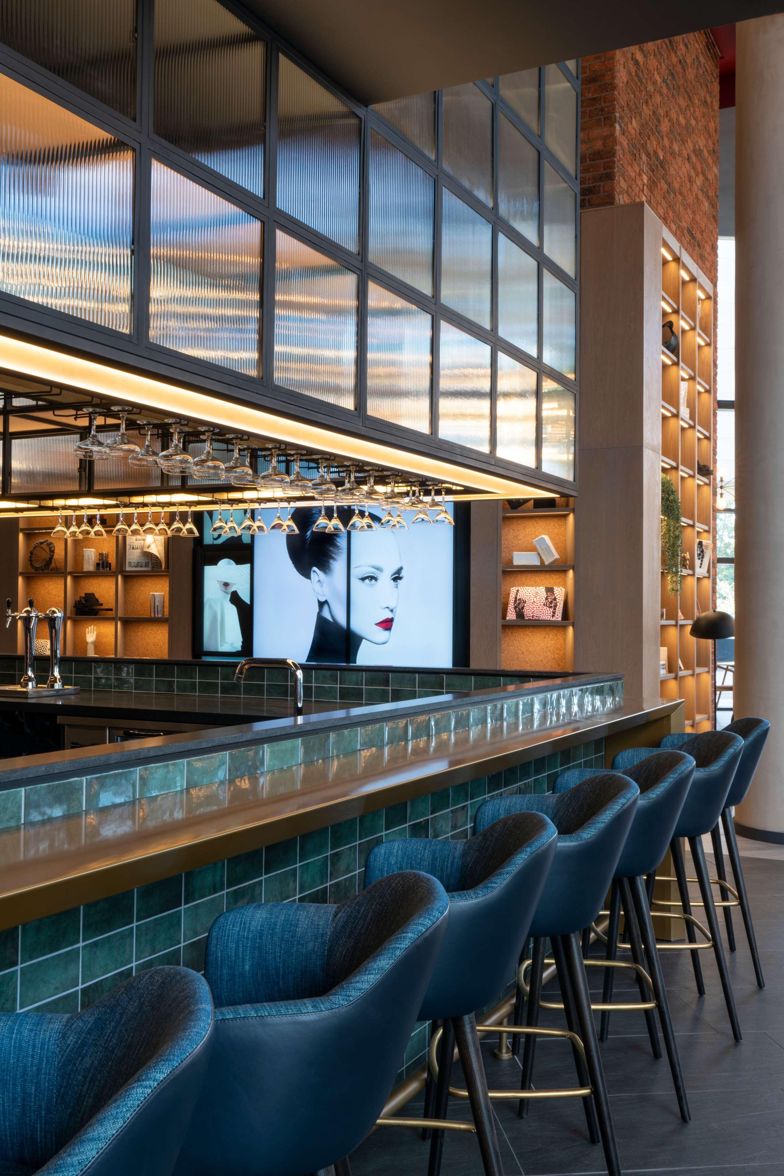 Hotel Radisson Red Rosebank 4*