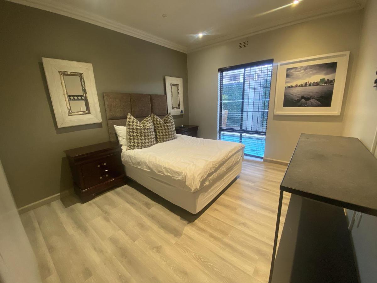 Apartment 13 Sandown Valley, Sandton