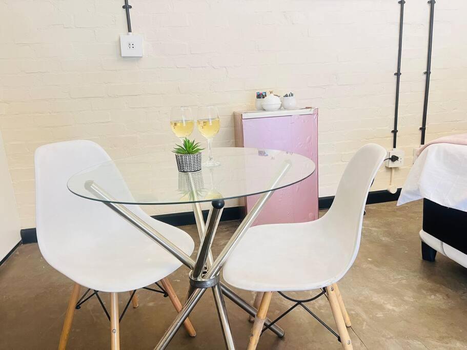Apartment Affordable Guest @260main Johannesburg