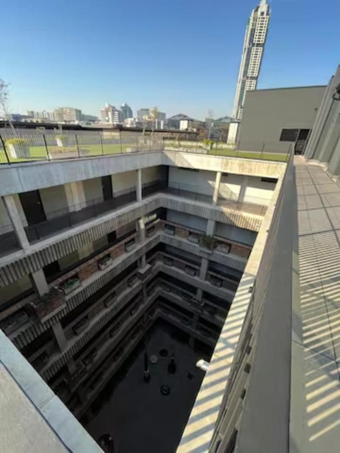 Apartment Sophisticated In Sandton! - The Lineal