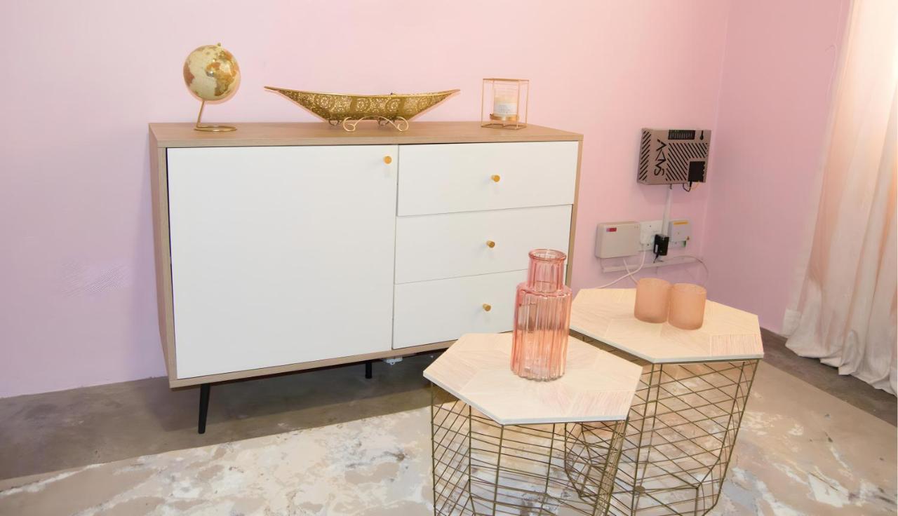 Pink Paradise In Maboneng With Rooftop Views * Johannesburg
