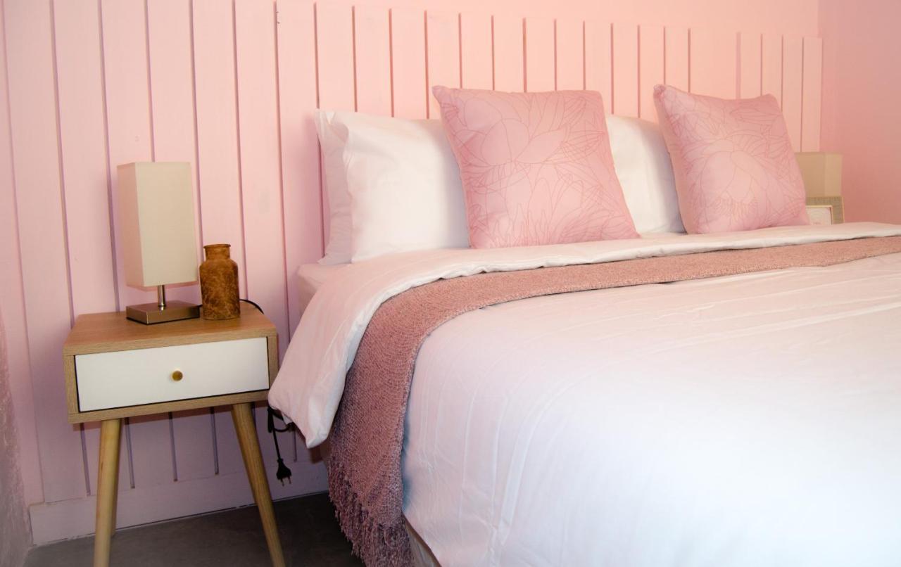 Căn hộ Pink Paradise In Maboneng With Rooftop Views