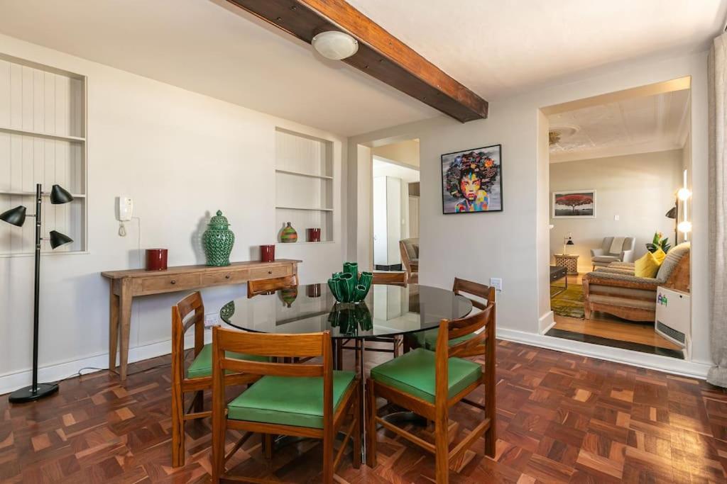 Tranquil & Secure 3bed 2km 2 Emmarentia Dam Holiday home