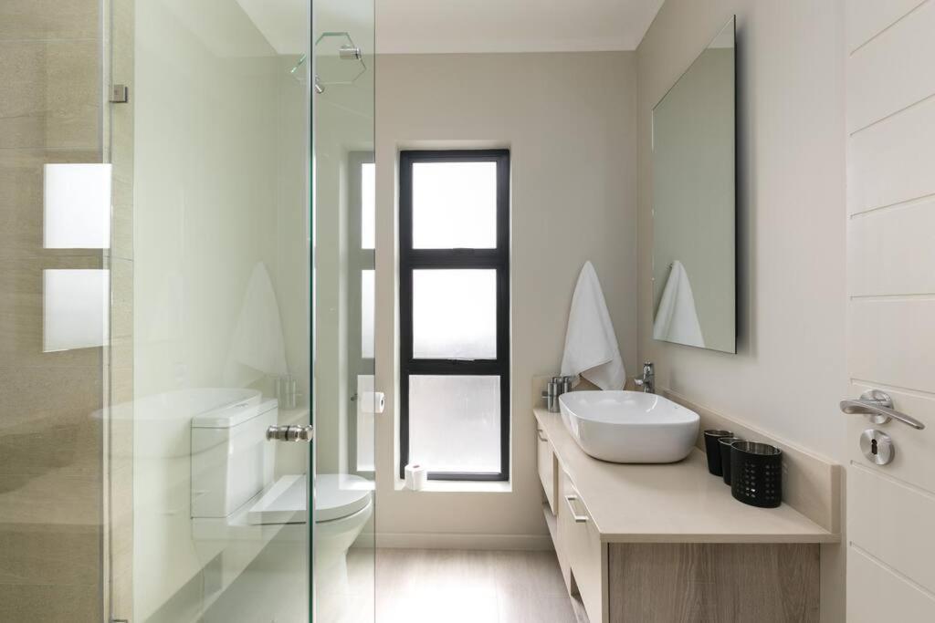 Business Traveler Luxroom 20mb Wifi 2km 2 Gautrain Apartamento Joanesburgo