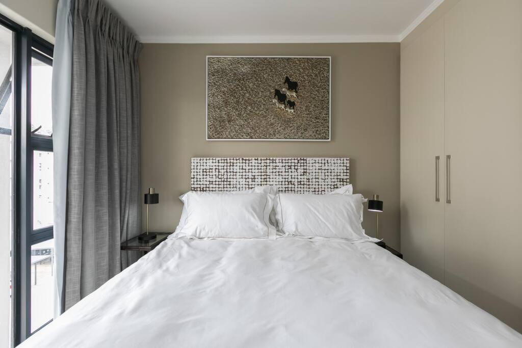 Lux 2bed 20mb Wifi On Keyes Artmile 2km 2 Gautrain Apartamento *