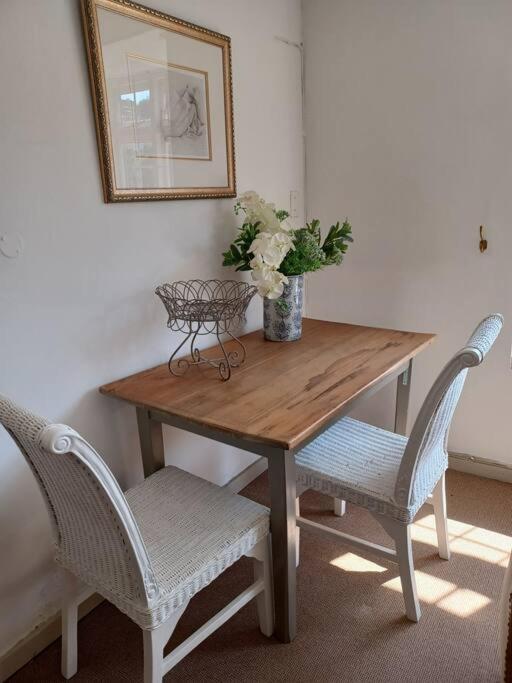 French Country Style In The City Walk To Rosebank Apartment *