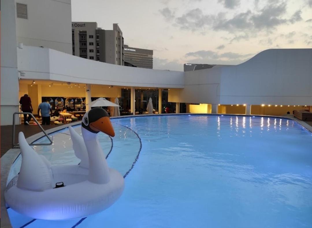 Khách sạn Sandton Skye Luxury Bedroom