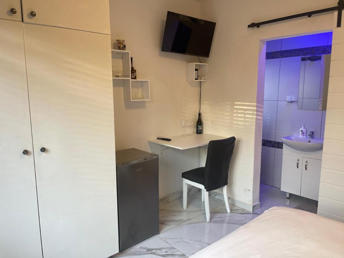 Semeni Asante 4*