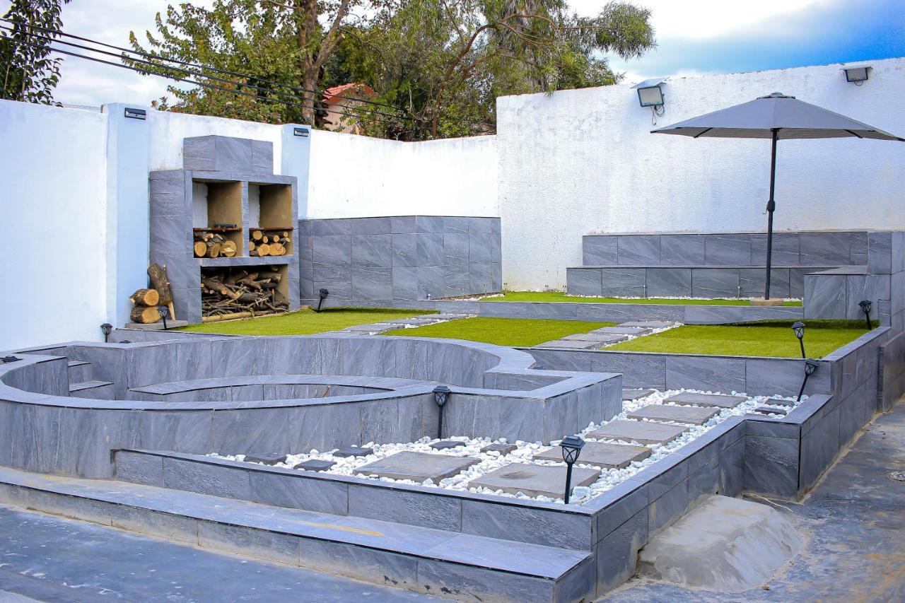 Semeni Asante 4* Johannesburg
