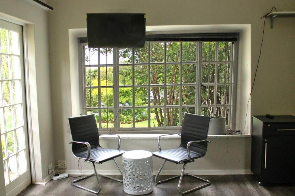 Luxury Standalone 5 Beds For The Whole Crew. *