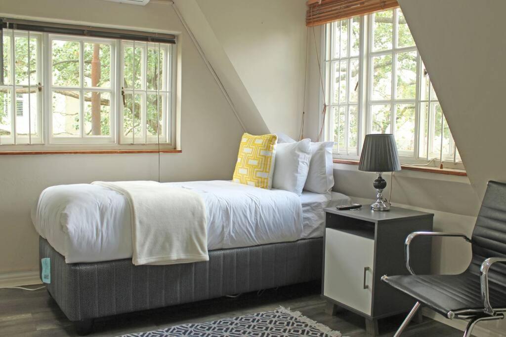 Luxury Standalone 5 Beds For The Whole Crew. Villa Johannesburg